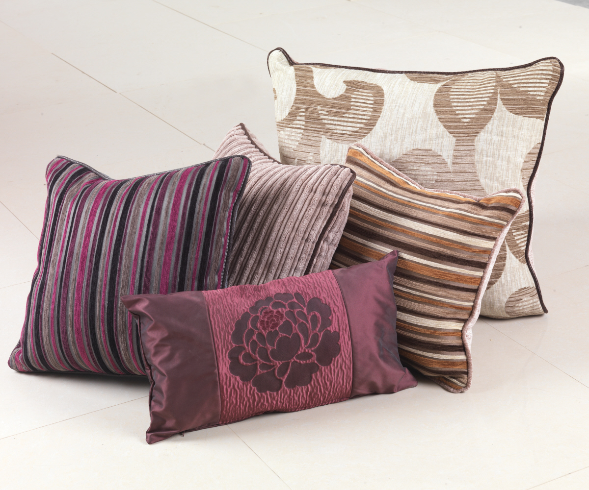 Red Rose Small Scatter Cushions Each